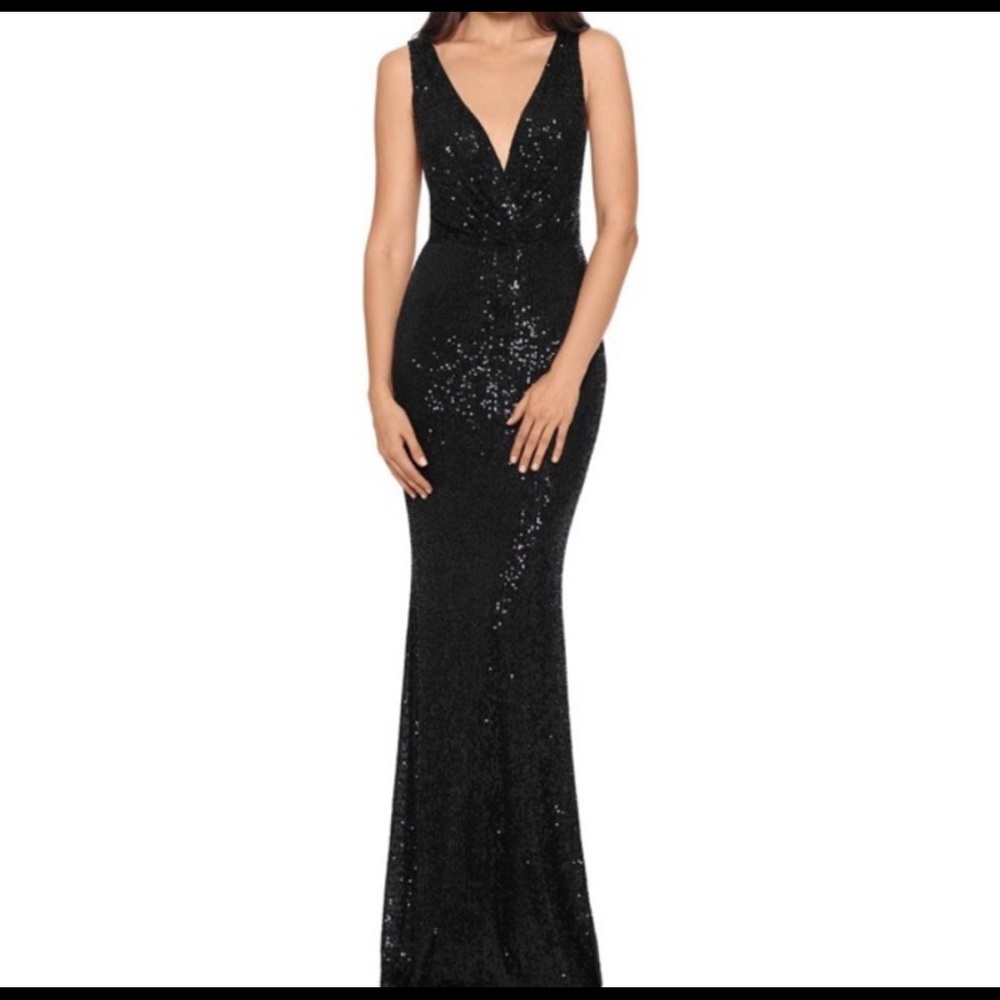 NWT XSCAPE sequin drape mermaid gown size 12 black